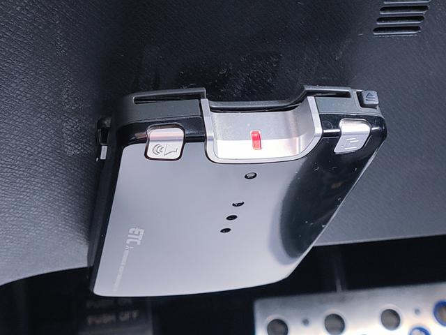 ステップワゴンスパーダ Z /スマートキー/両側パワースライドドア/6スピーカー/車高調/ナビ/バックカメラ/ETC/ダブルエアコン/16インチアルミホイール/サテライトスピーカー/革巻きステアリング(6枚目)