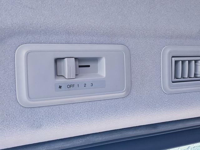 ステップワゴンスパーダ Z /スマートキー/両側パワースライドドア/6スピーカー/車高調/ナビ/バックカメラ/ETC/ダブルエアコン/16インチアルミホイール/サテライトスピーカー/革巻きステアリング(35枚目)