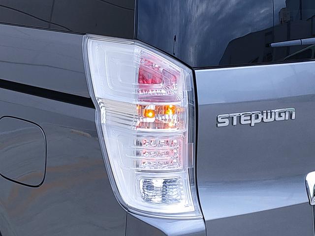 ステップワゴンスパーダ Z /スマートキー/両側パワースライドドア/6スピーカー/車高調/ナビ/バックカメラ/ETC/ダブルエアコン/16インチアルミホイール/サテライトスピーカー/革巻きステアリング(56枚目)