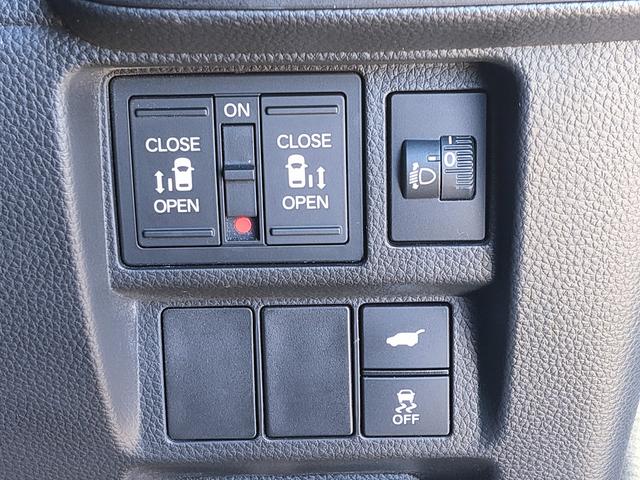 ステップワゴン e:HEVスパーダ ギャザース11.4インチコネクトナビ/15.6インチFull HD液晶モニター/メモリー機能付きパワーテールゲート/マルチビューカメラシステム/両側パワースライドドア/(5枚目)