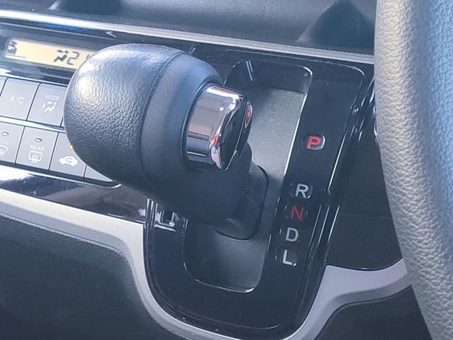 N-BOXカスタム G・Lパッケージ 両側パワースライド/フリップダウン/バックカメラ/ナビ/地デジ/DVD/キセノン/プッシュスタート/スマートキー/オートエアコン/オートライト/14インチアルミ/ISOFIX対応セカンドシート/(35枚目)