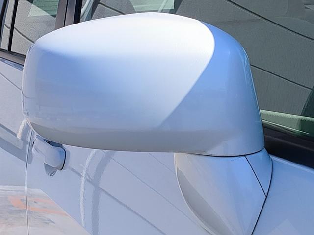 サイドミラーも目立つ傷なく良好なコンディション！