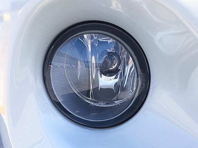 フロントフォグランプもクリアで綺麗！