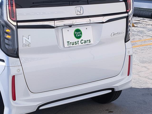 N-BOXカスタム G・Lホンダセンシング 衝突軽減/パワスラ/ナビ連動ドラレコ/ETC/ナビ/フルセグ/Bカメラ/Bluetooth/DVD再生/クルコン/フルLEDヘッド/LEDフォグ/オートハイビーム/14AW/スマートキー/(10枚目)