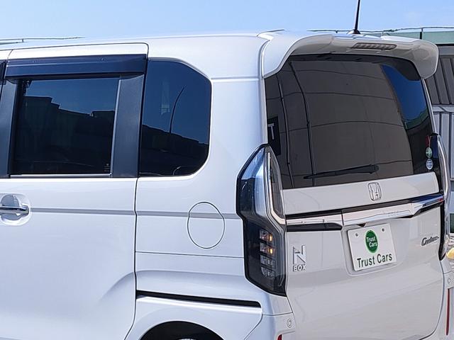 N-BOXカスタム G・Lホンダセンシング 衝突軽減/パワスラ/ナビ連動ドラレコ/ETC/ナビ/フルセグ/Bカメラ/Bluetooth/DVD再生/クルコン/フルLEDヘッド/LEDフォグ/オートハイビーム/14AW/スマートキー/(28枚目)