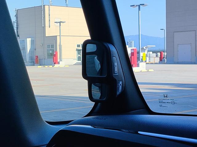 N-BOXカスタム G・Lホンダセンシング 衝突軽減/パワスラ/ナビ連動ドラレコ/ETC/ナビ/フルセグ/Bカメラ/Bluetooth/DVD再生/クルコン/フルLEDヘッド/LEDフォグ/オートハイビーム/14AW/スマートキー/(53枚目)