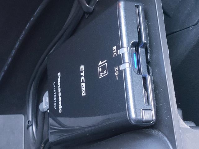 エスクード ハイブリッド ワンオーナー/禁煙車/4WD/衝突軽減/8型ナビ/ETC/バックカメラ/フルセグ/Bluetooth/DVD/シートヒーター/クルコン/LEDヘッド/純正17AW/スマートキー/プッシュスタート(7枚目)