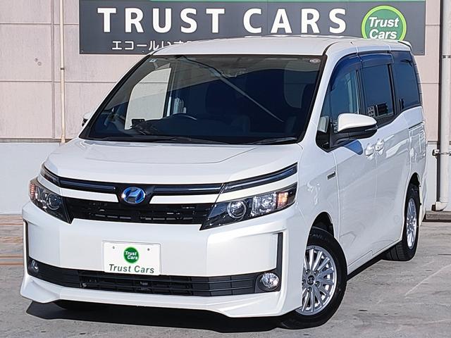 ヴォクシー ハイブリッドV 禁煙車/両側パワスラ/フリップダウン/クルコン/シートヒーター/ETC/ナビ/フルセグ/DVD再生/CD/LEDヘッド/スマートキー/プッシュスタート/15インチアルミ/(2枚目)