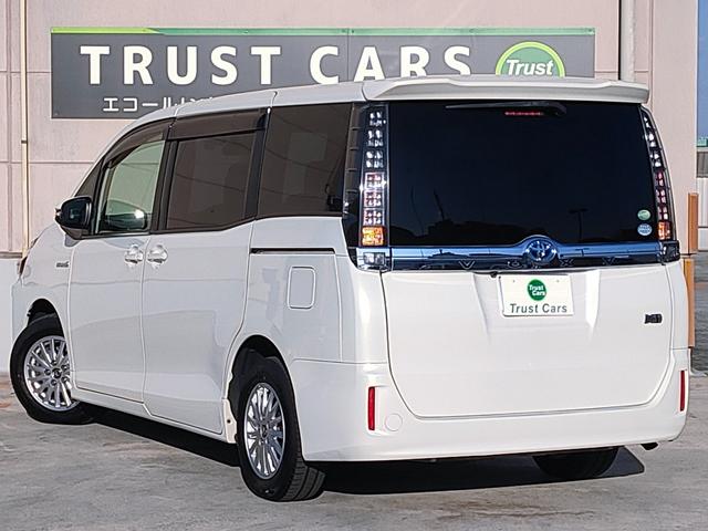 ヴォクシー ハイブリッドV 禁煙車/両側パワスラ/フリップダウン/クルコン/シートヒーター/ETC/ナビ/フルセグ/DVD再生/CD/LEDヘッド/スマートキー/プッシュスタート/15インチアルミ/(9枚目)
