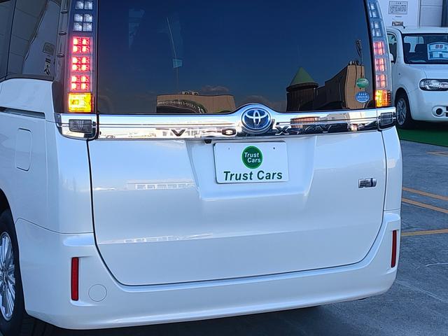 ヴォクシー ハイブリッドV 禁煙車/両側パワスラ/フリップダウン/クルコン/シートヒーター/ETC/ナビ/フルセグ/DVD再生/CD/LEDヘッド/スマートキー/プッシュスタート/15インチアルミ/(22枚目)