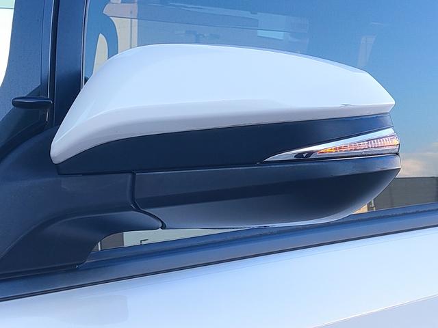 ヴォクシー ハイブリッドV 禁煙車/両側パワスラ/フリップダウン/クルコン/シートヒーター/ETC/ナビ/フルセグ/DVD再生/CD/LEDヘッド/スマートキー/プッシュスタート/15インチアルミ/(25枚目)