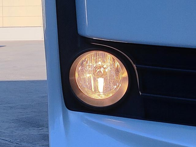 ヴォクシー ハイブリッドV 禁煙車/両側パワスラ/フリップダウン/クルコン/シートヒーター/ETC/ナビ/フルセグ/DVD再生/CD/LEDヘッド/スマートキー/プッシュスタート/15インチアルミ/(28枚目)