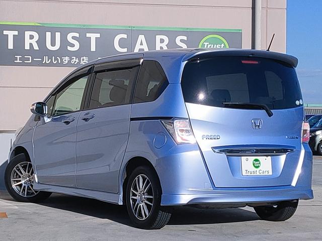 フリードハイブリッド ジャストセレクション　禁煙車／７人乗り／パワスラ／クルーズコントロール／ＥＴＣ／ナビ／Ｂカメラ／Ｂｌｕｅｔｏｏｔｈ／フルセグ／ＤＶＤ再生／ＣＤ／スマートキー／社外１５ＡＷ／オートエアコン／タイミングチェーン／ＩＳＯＦＩＸ（12枚目）