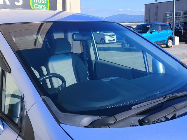 フリードハイブリッド ジャストセレクション　禁煙車／７人乗り／パワスラ／クルーズコントロール／ＥＴＣ／ナビ／Ｂカメラ／Ｂｌｕｅｔｏｏｔｈ／フルセグ／ＤＶＤ再生／ＣＤ／スマートキー／社外１５ＡＷ／オートエアコン／タイミングチェーン／ＩＳＯＦＩＸ（24枚目）