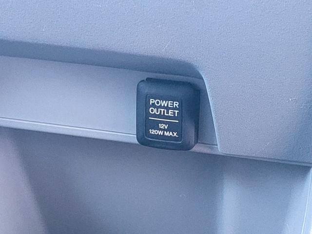 フリードハイブリッド ジャストセレクション　禁煙車／７人乗り／パワスラ／クルーズコントロール／ＥＴＣ／ナビ／Ｂカメラ／Ｂｌｕｅｔｏｏｔｈ／フルセグ／ＤＶＤ再生／ＣＤ／スマートキー／社外１５ＡＷ／オートエアコン／タイミングチェーン／ＩＳＯＦＩＸ（56枚目）