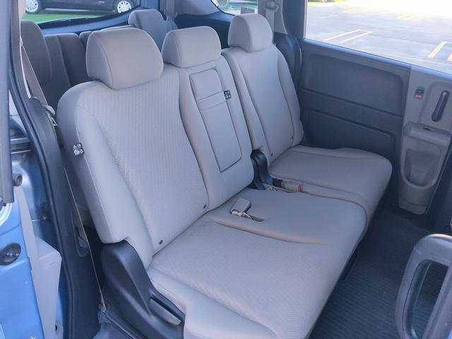 フリードハイブリッド ジャストセレクション　禁煙車／７人乗り／パワスラ／クルーズコントロール／ＥＴＣ／ナビ／Ｂカメラ／Ｂｌｕｅｔｏｏｔｈ／フルセグ／ＤＶＤ再生／ＣＤ／スマートキー／社外１５ＡＷ／オートエアコン／タイミングチェーン／ＩＳＯＦＩＸ（62枚目）