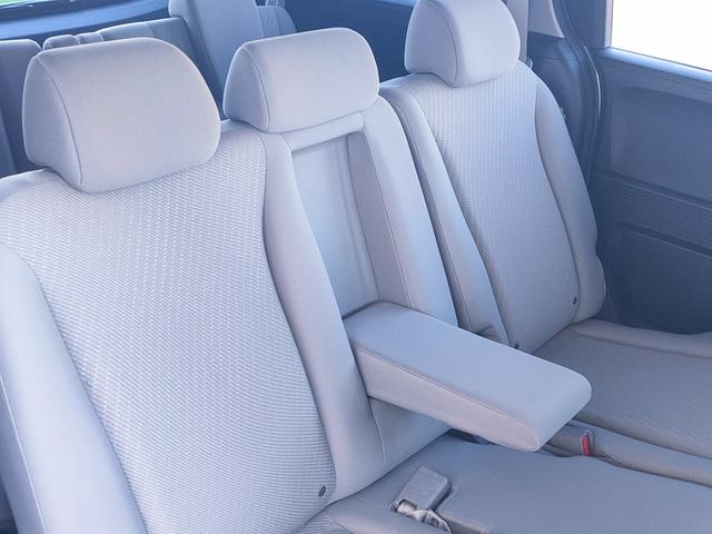 フリードハイブリッド ジャストセレクション　禁煙車／７人乗り／パワスラ／クルーズコントロール／ＥＴＣ／ナビ／Ｂカメラ／Ｂｌｕｅｔｏｏｔｈ／フルセグ／ＤＶＤ再生／ＣＤ／スマートキー／社外１５ＡＷ／オートエアコン／タイミングチェーン／ＩＳＯＦＩＸ（64枚目）