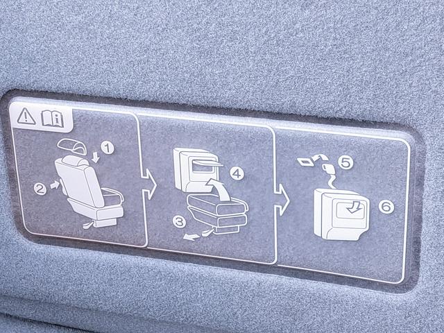 フリードハイブリッド ジャストセレクション　禁煙車／７人乗り／パワスラ／クルーズコントロール／ＥＴＣ／ナビ／Ｂカメラ／Ｂｌｕｅｔｏｏｔｈ／フルセグ／ＤＶＤ再生／ＣＤ／スマートキー／社外１５ＡＷ／オートエアコン／タイミングチェーン／ＩＳＯＦＩＸ（68枚目）