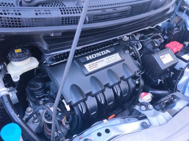 フリードハイブリッド ジャストセレクション　禁煙車／７人乗り／パワスラ／クルーズコントロール／ＥＴＣ／ナビ／Ｂカメラ／Ｂｌｕｅｔｏｏｔｈ／フルセグ／ＤＶＤ再生／ＣＤ／スマートキー／社外１５ＡＷ／オートエアコン／タイミングチェーン／ＩＳＯＦＩＸ（75枚目）