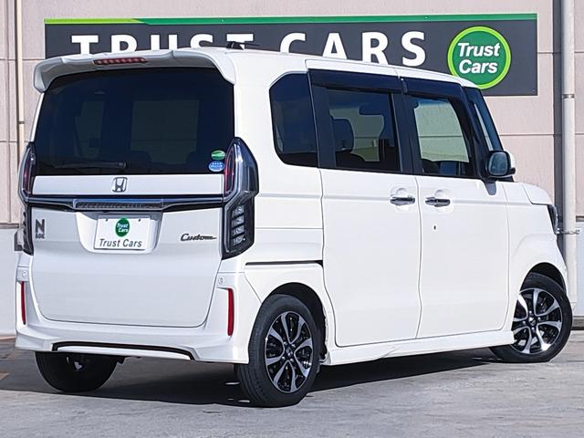 Ｎ－ＢＯＸカスタム Ｇ・Ｌホンダセンシング　禁煙車／衝突軽減／パワスラ／ナビ／バックカメラ／ＥＴＣ／クルコン／フルセグ／Ｂｌｕｅｔｏｏｔｈ／ＤＶＤ再生／ＣＤ／オートエアコン／プッシュスタート／ＬＥＤヘッドライト／１４インチアルミ／（10枚目）
