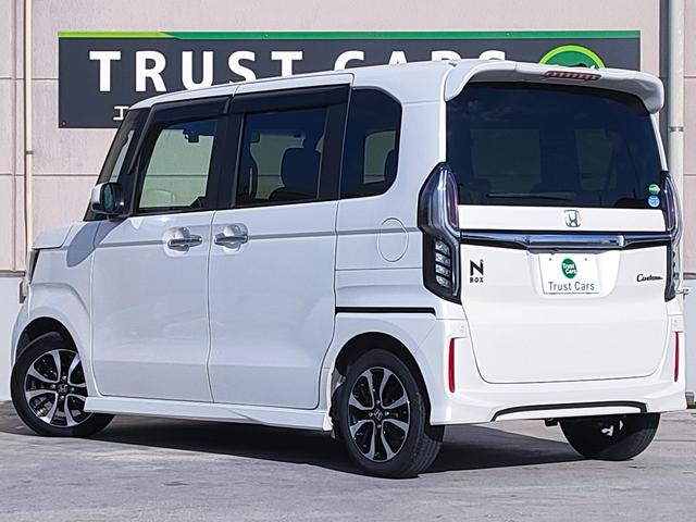 Ｎ－ＢＯＸカスタム Ｇ・Ｌホンダセンシング　禁煙車／衝突軽減／パワスラ／ナビ／バックカメラ／ＥＴＣ／クルコン／フルセグ／Ｂｌｕｅｔｏｏｔｈ／ＤＶＤ再生／ＣＤ／オートエアコン／プッシュスタート／ＬＥＤヘッドライト／１４インチアルミ／（12枚目）