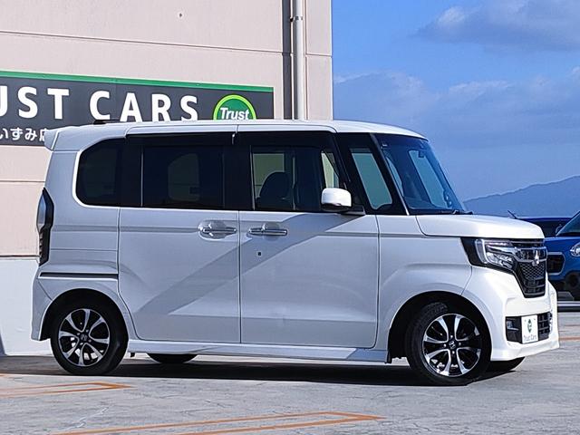 Ｎ－ＢＯＸカスタム Ｇ・Ｌホンダセンシング　禁煙車／衝突軽減／パワスラ／ナビ／バックカメラ／ＥＴＣ／クルコン／フルセグ／Ｂｌｕｅｔｏｏｔｈ／ＤＶＤ再生／ＣＤ／オートエアコン／プッシュスタート／ＬＥＤヘッドライト／１４インチアルミ／（15枚目）