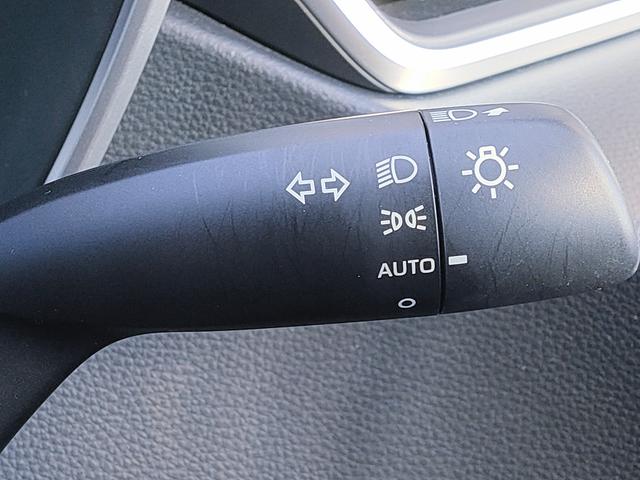 カローラスポーツ Ｇ　禁煙車／トヨタ・セーフティ・センス／ブラインドスポットモニター／スマートキー／クルーズコントロール／ナビ／Ｂｌｕｅｔｏｏｔｈ／フルセグ／ＤＶＤ再生／バックカメラ／ＬＥＤヘッドライト／ＥＴＣ／（24枚目）