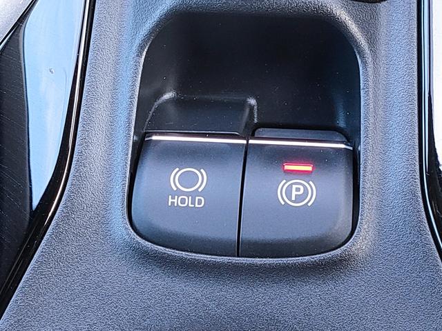 カローラスポーツ Ｇ　禁煙車／トヨタ・セーフティ・センス／ブラインドスポットモニター／スマートキー／クルーズコントロール／ナビ／Ｂｌｕｅｔｏｏｔｈ／フルセグ／ＤＶＤ再生／バックカメラ／ＬＥＤヘッドライト／ＥＴＣ／（28枚目）