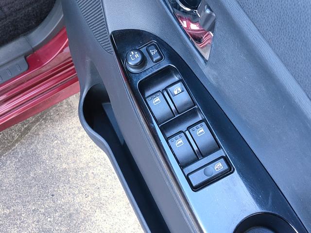 タント カスタムX トップエディションSA スマアシ/ETC/ナビ/バックカメラ/Bluetooth/DVD再生/パワスラ/LEDヘッド/フォグランプ/14AW/プッシュスタート/スマートキー/ハーフレザーシート/オートエアコン/ISO FIX(53枚目)