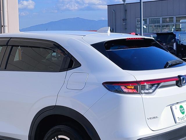 ヴェゼル e:HEV X 禁煙車/ホンダセンシング/OPカラー/クルコン/9インチナビ/Bluetooth/フルセグ/バックカメラ/ワイヤレス充電/LEDヘッドライト/ETC/プッシュスタート/スマートキー/16AW(29枚目)