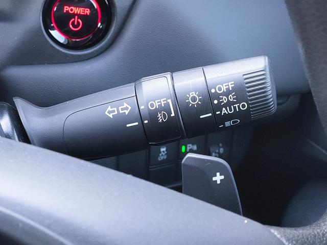 ヴェゼル e:HEV X 禁煙車/ホンダセンシング/OPカラー/クルコン/9インチナビ/Bluetooth/フルセグ/バックカメラ/ワイヤレス充電/LEDヘッドライト/ETC/プッシュスタート/スマートキー/16AW(41枚目)