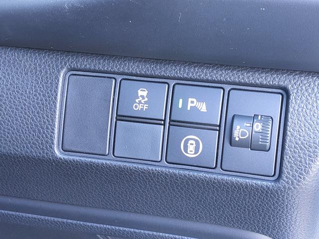 ヴェゼル e:HEV X 禁煙車/ホンダセンシング/OPカラー/クルコン/9インチナビ/Bluetooth/フルセグ/バックカメラ/ワイヤレス充電/LEDヘッドライト/ETC/プッシュスタート/スマートキー/16AW(52枚目)