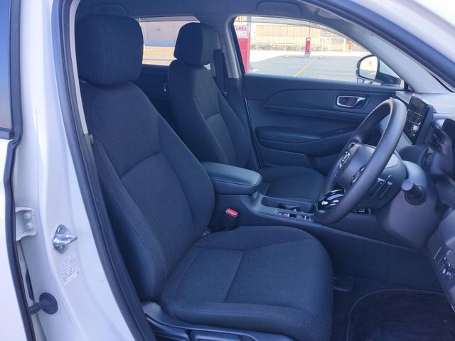 ヴェゼル e:HEV X 禁煙車/ホンダセンシング/OPカラー/クルコン/9インチナビ/Bluetooth/フルセグ/バックカメラ/ワイヤレス充電/LEDヘッドライト/ETC/プッシュスタート/スマートキー/16AW(57枚目)