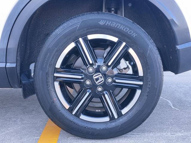 ヴェゼル e:HEV X 禁煙車/ホンダセンシング/OPカラー/クルコン/9インチナビ/Bluetooth/フルセグ/バックカメラ/ワイヤレス充電/LEDヘッドライト/ETC/プッシュスタート/スマートキー/16AW(67枚目)