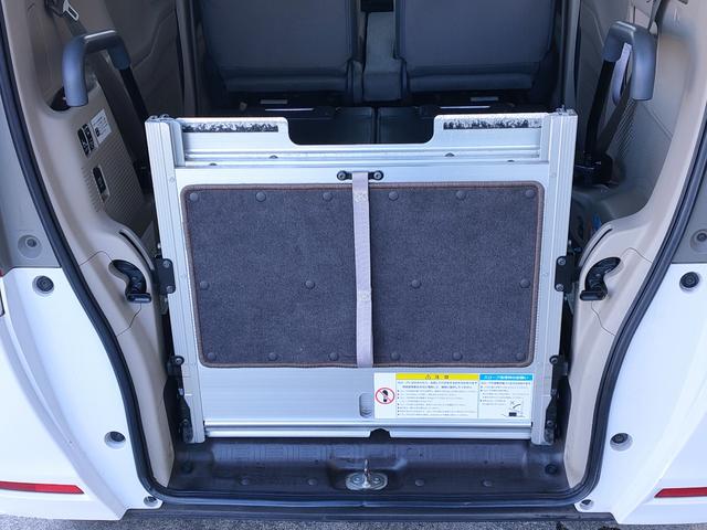 Ｎ－ＢＯＸ Ｇ・スロープホンダセンシング　電動車椅子固定装置／リモコン／スロープ／ホンダセンシング／スマートキー／バックモニター／ＥＴＣ／ＬＥＤヘッドライト／オートハイビーム装備／カーナビゲーション／Ｂｌｕｅｔｏｏｔｈ／（7枚目）