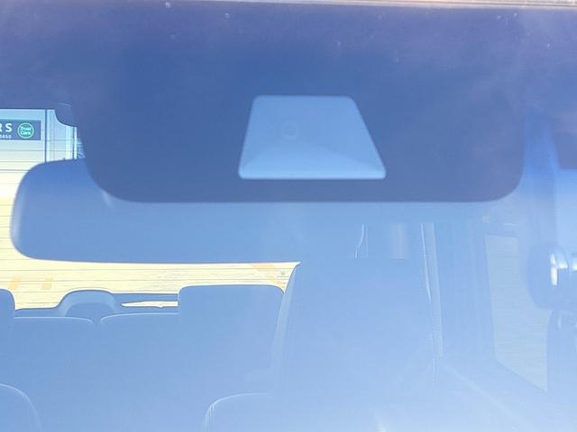 Ｎ－ＢＯＸカスタム Ｇ・Ｌターボホンダセンシング　禁煙／ホンダセンシング／両側パワスラ／ナビ／地デジ／Ｂｌｕｅｔｏｏｔｈ／ＥＴＣ／８スピーカー／クルコン／パドルシフト／スマートキー／プッシュスタート／フルＬＥＤヘッド／ハーフレザーシート／（4枚目）