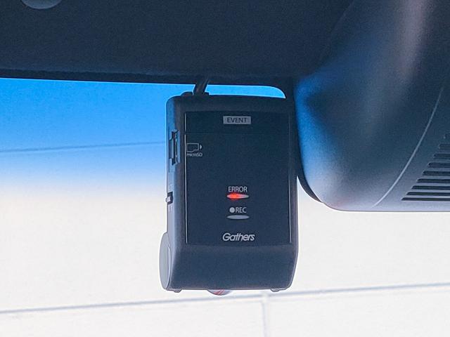 Ｎ－ＢＯＸカスタム Ｇ・Ｌターボホンダセンシング　禁煙／ホンダセンシング／両側パワスラ／ナビ／地デジ／Ｂｌｕｅｔｏｏｔｈ／ＥＴＣ／８スピーカー／クルコン／パドルシフト／スマートキー／プッシュスタート／フルＬＥＤヘッド／ハーフレザーシート／（7枚目）