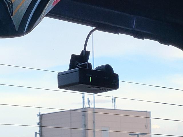 Ｎ－ＢＯＸカスタム Ｇ・Ｌターボホンダセンシング　禁煙／ホンダセンシング／両側パワスラ／ナビ／地デジ／Ｂｌｕｅｔｏｏｔｈ／ＥＴＣ／８スピーカー／クルコン／パドルシフト／スマートキー／プッシュスタート／フルＬＥＤヘッド／ハーフレザーシート／（8枚目）