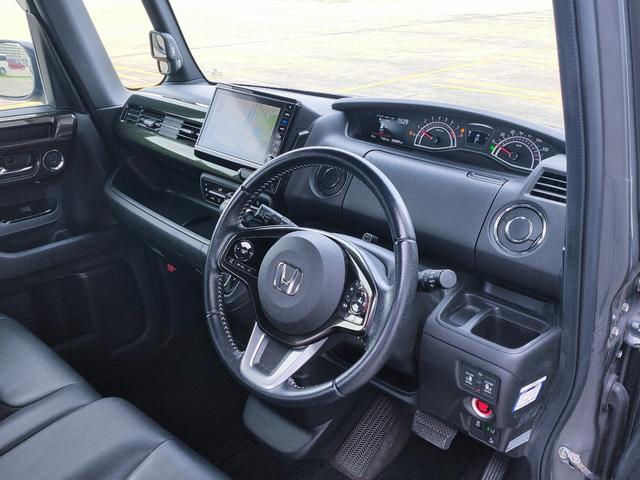 Ｎ－ＢＯＸカスタム Ｇ・Ｌターボホンダセンシング　禁煙／ホンダセンシング／両側パワスラ／ナビ／地デジ／Ｂｌｕｅｔｏｏｔｈ／ＥＴＣ／８スピーカー／クルコン／パドルシフト／スマートキー／プッシュスタート／フルＬＥＤヘッド／ハーフレザーシート／（21枚目）