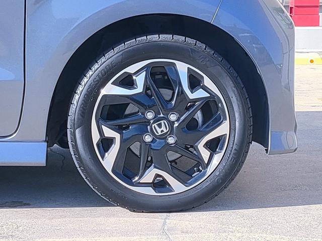 Ｎ－ＢＯＸカスタム Ｇ・Ｌターボホンダセンシング　禁煙／ホンダセンシング／両側パワスラ／ナビ／地デジ／Ｂｌｕｅｔｏｏｔｈ／ＥＴＣ／８スピーカー／クルコン／パドルシフト／スマートキー／プッシュスタート／フルＬＥＤヘッド／ハーフレザーシート／（64枚目）