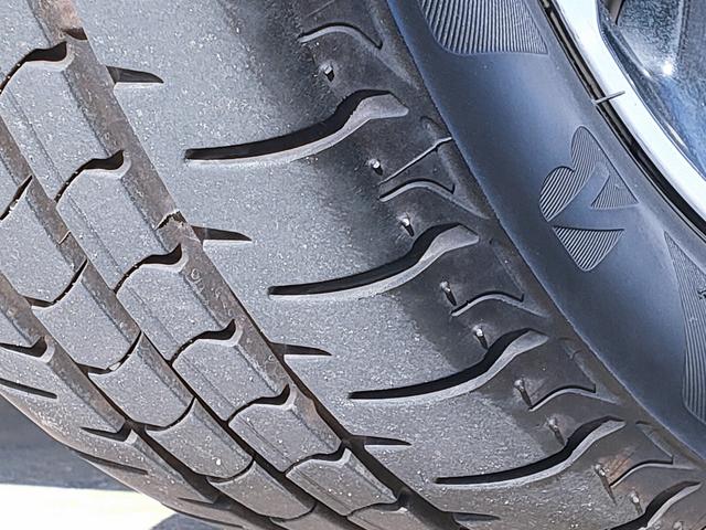 Ｎ－ＢＯＸカスタム Ｇ・Ｌターボホンダセンシング　禁煙／ホンダセンシング／両側パワスラ／ナビ／地デジ／Ｂｌｕｅｔｏｏｔｈ／ＥＴＣ／８スピーカー／クルコン／パドルシフト／スマートキー／プッシュスタート／フルＬＥＤヘッド／ハーフレザーシート／（65枚目）