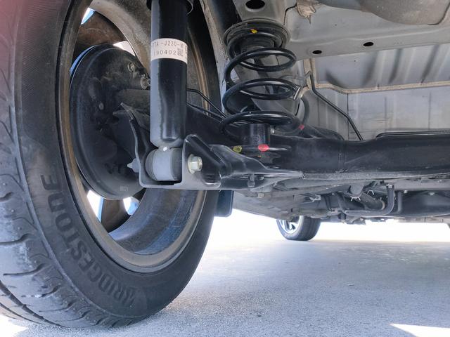 Ｎ－ＢＯＸカスタム Ｇ・Ｌターボホンダセンシング　禁煙／ホンダセンシング／両側パワスラ／ナビ／地デジ／Ｂｌｕｅｔｏｏｔｈ／ＥＴＣ／８スピーカー／クルコン／パドルシフト／スマートキー／プッシュスタート／フルＬＥＤヘッド／ハーフレザーシート／（69枚目）