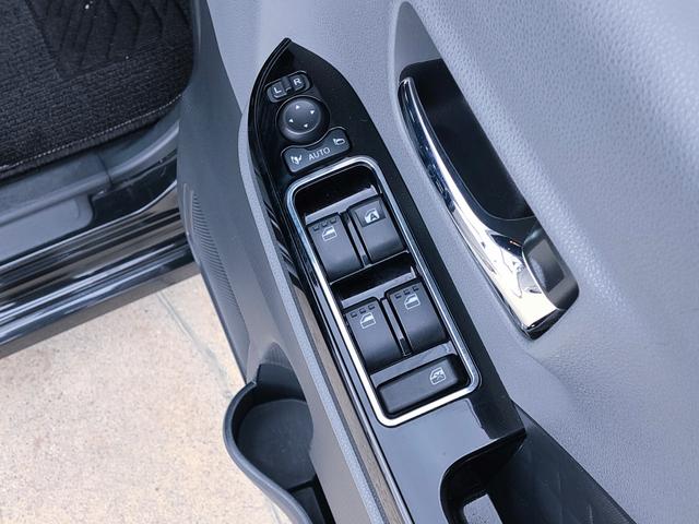 �e���Ƀf�U�C���p�l���̗p�I