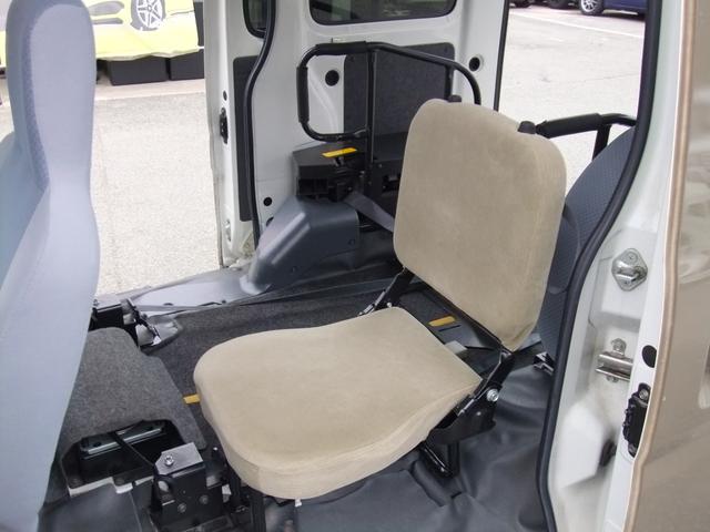 ハイゼットカーゴ 　修復歴無　電動ウインチ装着車　４ＷＤ　スロパー　両側スライド　ドライブレコーダー　キーレス　パワステ　パワーウィンドウ　集中ロック　オーバーヘッドコンソール　運転席エアバック　助手席エアバック（23枚目）