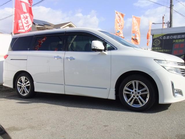 当社のお車を見ていただき誠にありがとうございます。お客様のご希望に出来る限りお答え出来るようスタッフ一同頑張って参ります。