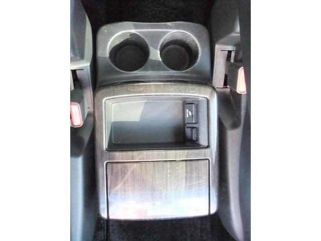 当社のお車を見ていただき誠にありがとうございます。お客様のご希望に出来る限りお答え出来るようスタッフ一同頑張って参ります。