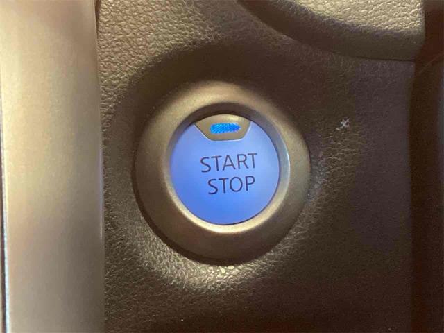 ノート ｅ－パワー　Ｘ　全周囲カメラ　ナビ　クリアランスソナー　レーンアシスト　衝突被害軽減システム　アルミホイール　オートライト　スマートキー　電動格納ミラー　ＣＶＴ　盗難防止システム　衝突安全ボディ　ＡＢＳ　ＥＳＣ（13枚目）