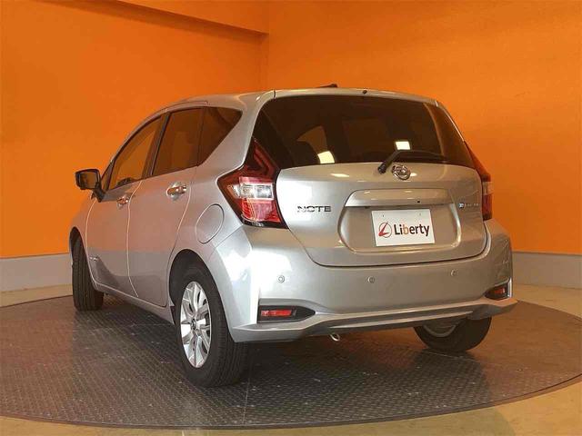 ノート ｅ－パワー　Ｘ　全周囲カメラ　ナビ　クリアランスソナー　レーンアシスト　衝突被害軽減システム　アルミホイール　オートライト　スマートキー　電動格納ミラー　ＣＶＴ　盗難防止システム　衝突安全ボディ　ＡＢＳ　ＥＳＣ（19枚目）