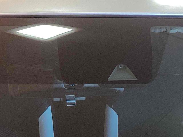 ノート ｅ－パワー　Ｘ　全周囲カメラ　ナビ　クリアランスソナー　レーンアシスト　衝突被害軽減システム　アルミホイール　オートライト　スマートキー　電動格納ミラー　ＣＶＴ　盗難防止システム　衝突安全ボディ　ＡＢＳ　ＥＳＣ（32枚目）