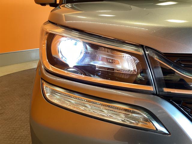 ソリオバンディット ハイブリッドＭＶ　全方位カメラパッケージ　ナビ　ＴＶ　オートクルーズコントロール　レーンアシスト　衝突被害軽減システム　両側電動スライドドア　オートライト　ＬＥＤヘッドランプ　スマートキー（26枚目）